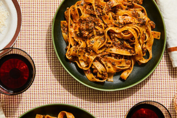 This Quick Vegetarian RagĂą Is a Shortcut to Glory 02mag eat facebookJumbo