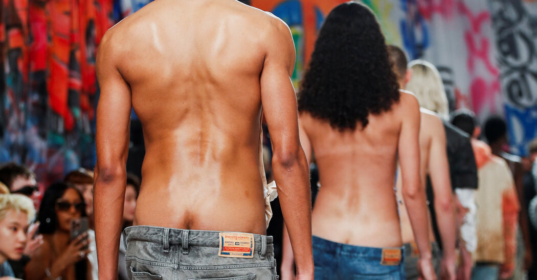 27BUTT JEANS 01 qwzl facebookJumbo